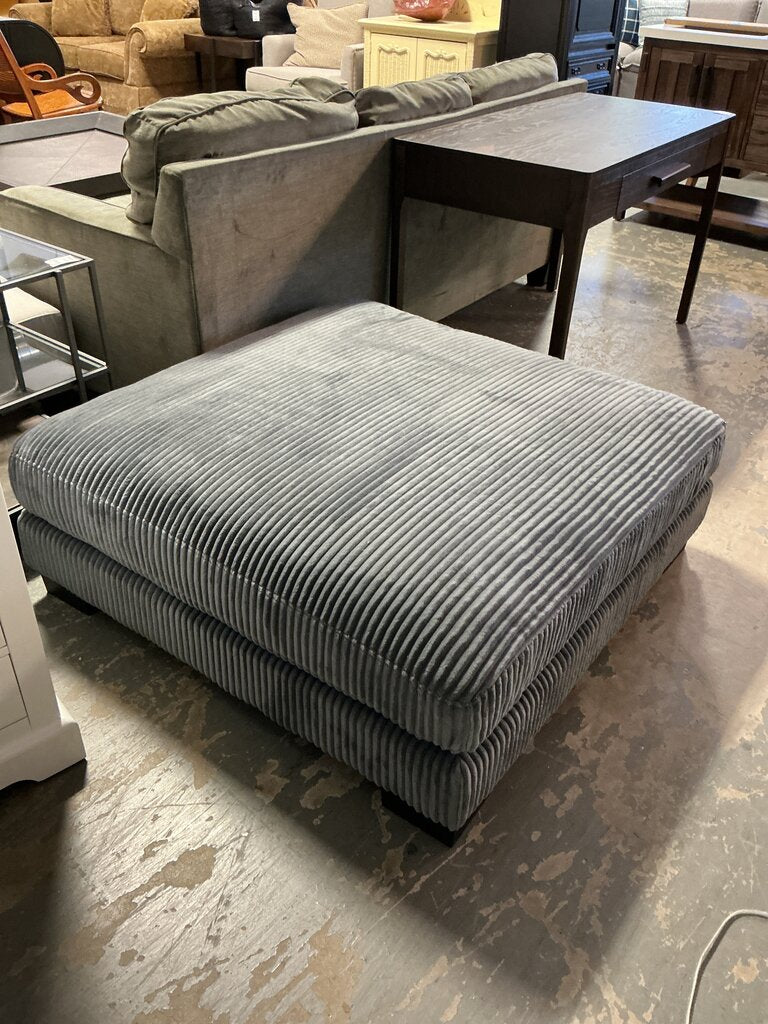 Ashira Ottoman