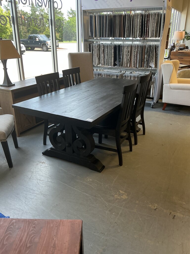 Extendable Dining Set (Table + 4 Chairs)